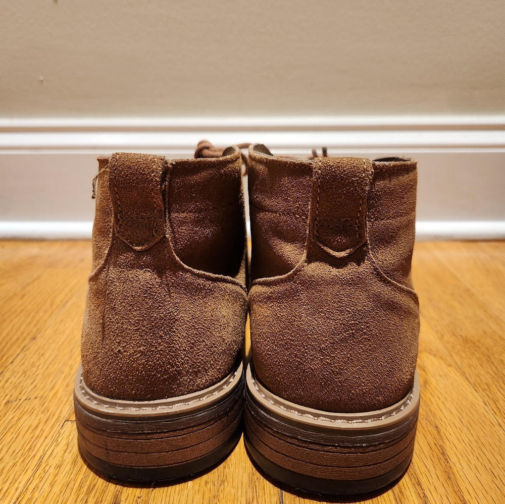 Shoes - Picture 6 of 8